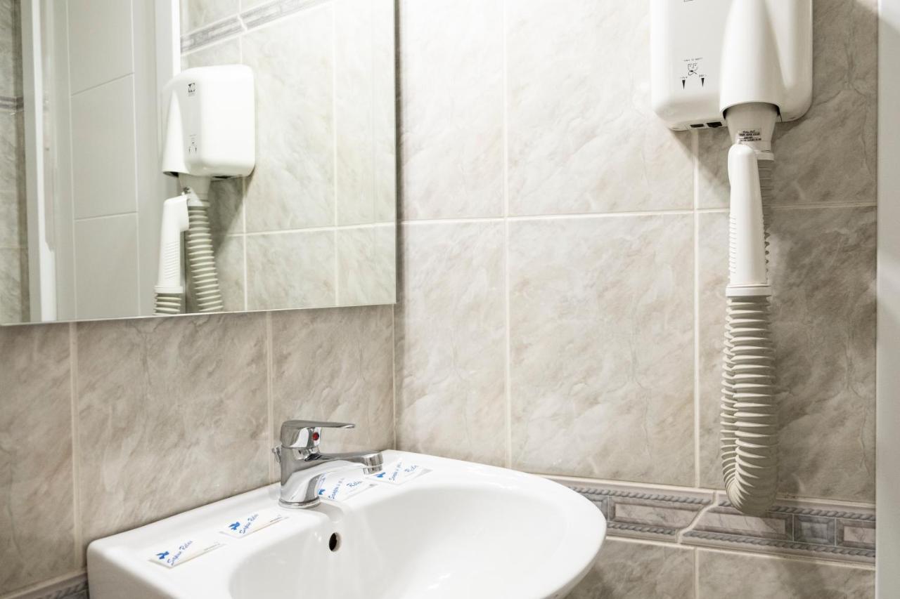 ホテル Casa Gabriela ブカレスト エクステリア 写真