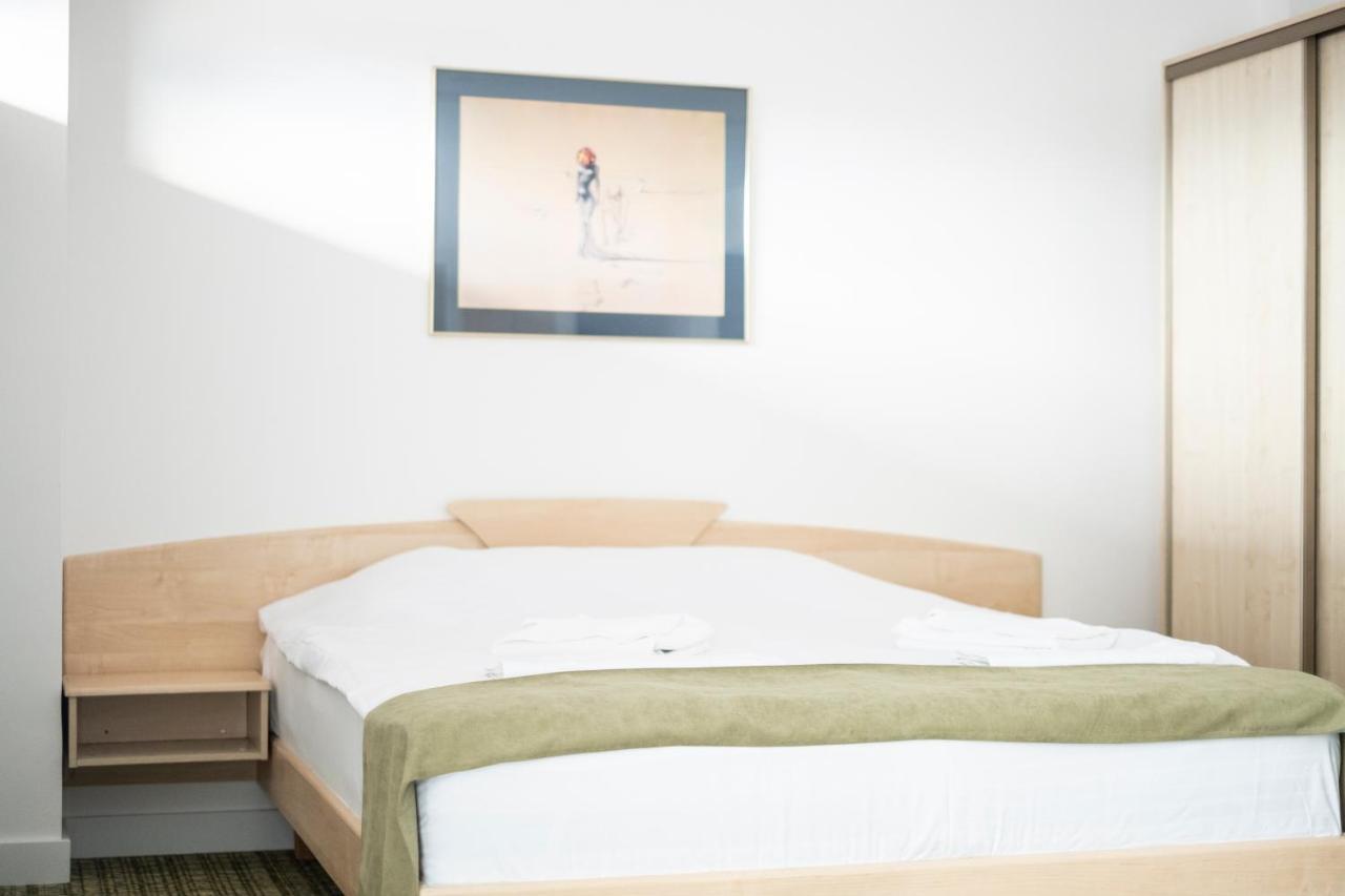ホテル Casa Gabriela ブカレスト エクステリア 写真